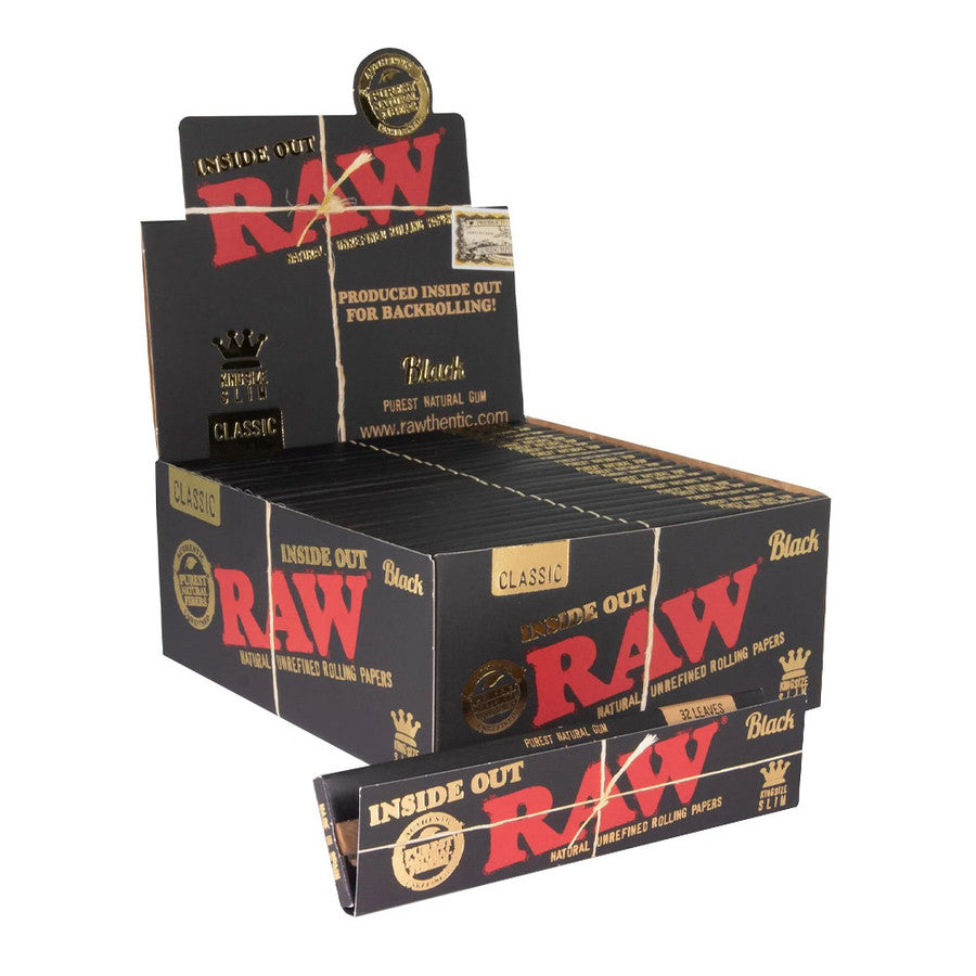 Step into the future of portable rolling with the RAW Artesano King Size Slim package – a true innovation in rolling technology. This impressive package combines the renowned RAW Classic rolling papers with included rolling tips and introduces an innovative built-in rolling tray, taking your rolling experience to new heights.